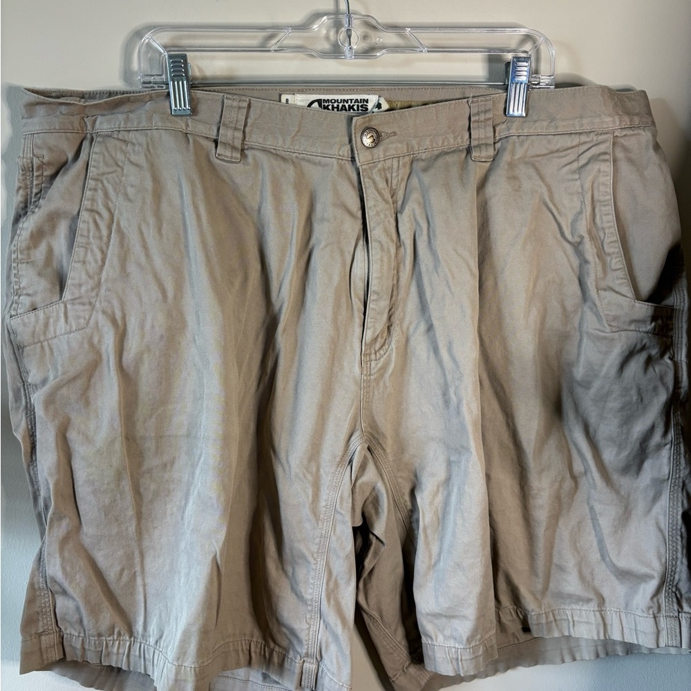 Mountain Khaki Relaxed Fit Lake Lodge Twill Men's Tan‎ Shorts SZ 44